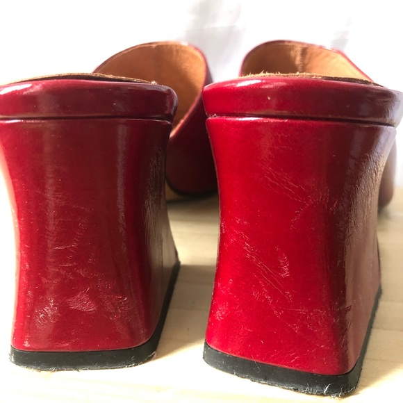 Playful 90s red berry leather patent mules (made in Spain) - Picture 7 of 7